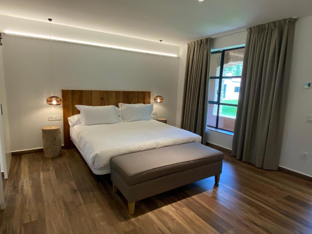 Hotel Mas Aret Peralada Buitenkant foto